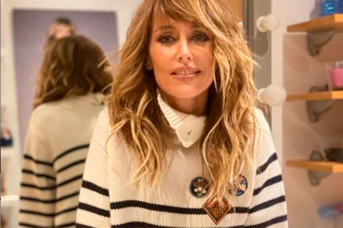 Emma García confirma que los jerséis de rayas son un básico obligado en tu armario