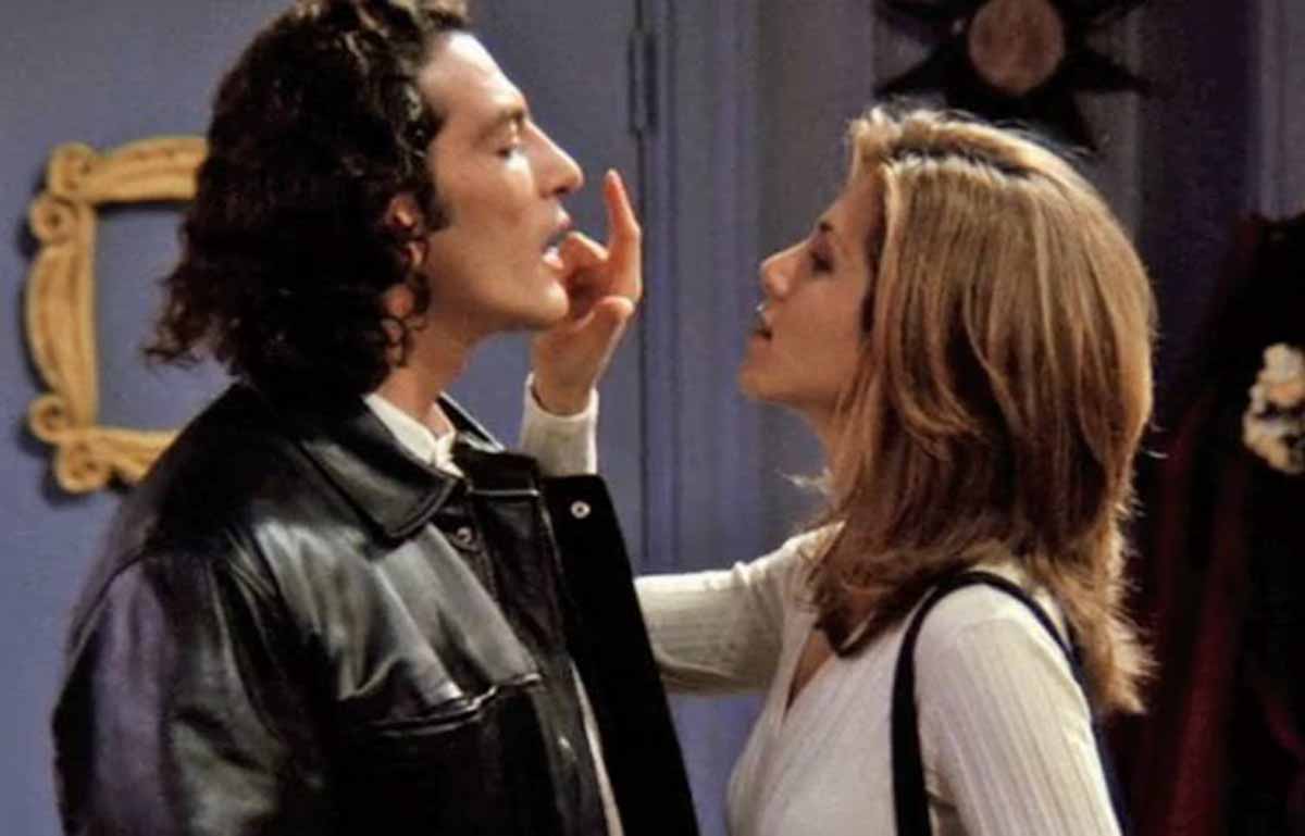 Cosimo Fusco, el novio de Jennifer Aniston en 'Friends', reaparece en '30 monedas', la nueva serie de Álex de la Iglesia