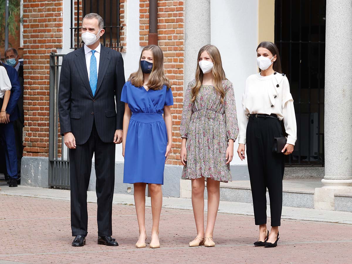 La Confirmación de la princesa Leonor (sin abuelos, pero con Felipe,  Letizia y su hermana Sofía), foto a foto