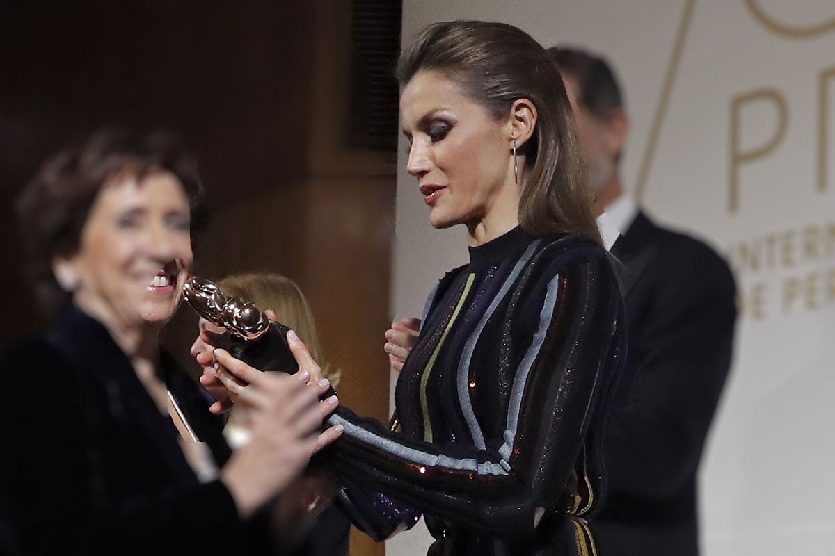 La Reina Letizia: la cara y la cruz en los premios periodísticos de ABC