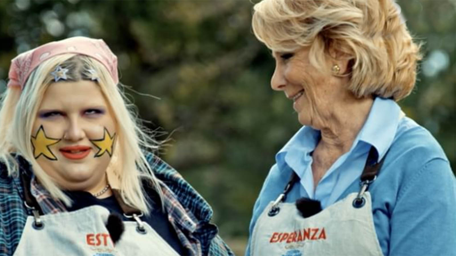 La inusual amistad de Esperanza Aguirre y ‘Soy una pringada’ en ‘Celebrity Bake Off España’