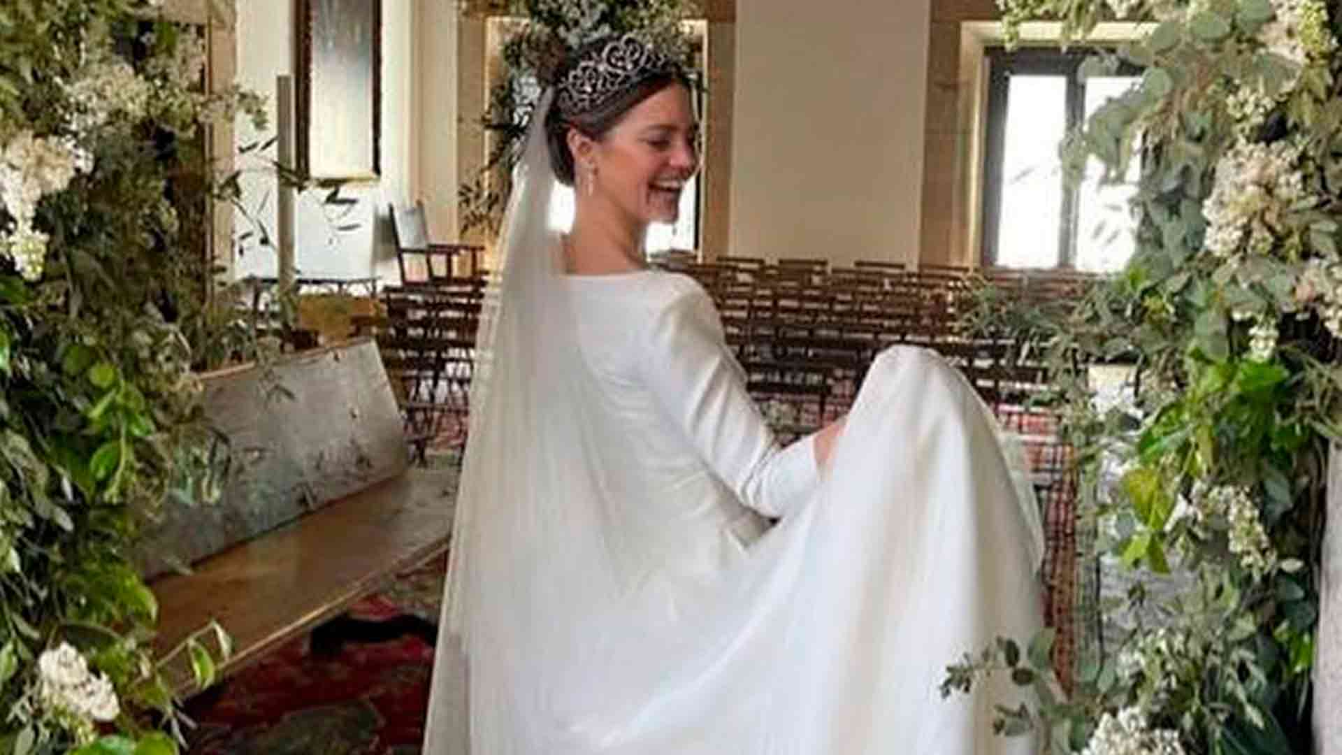 Los dos vestidos de novia de Isabelle Junot: de princesa a reina de la pista de baile