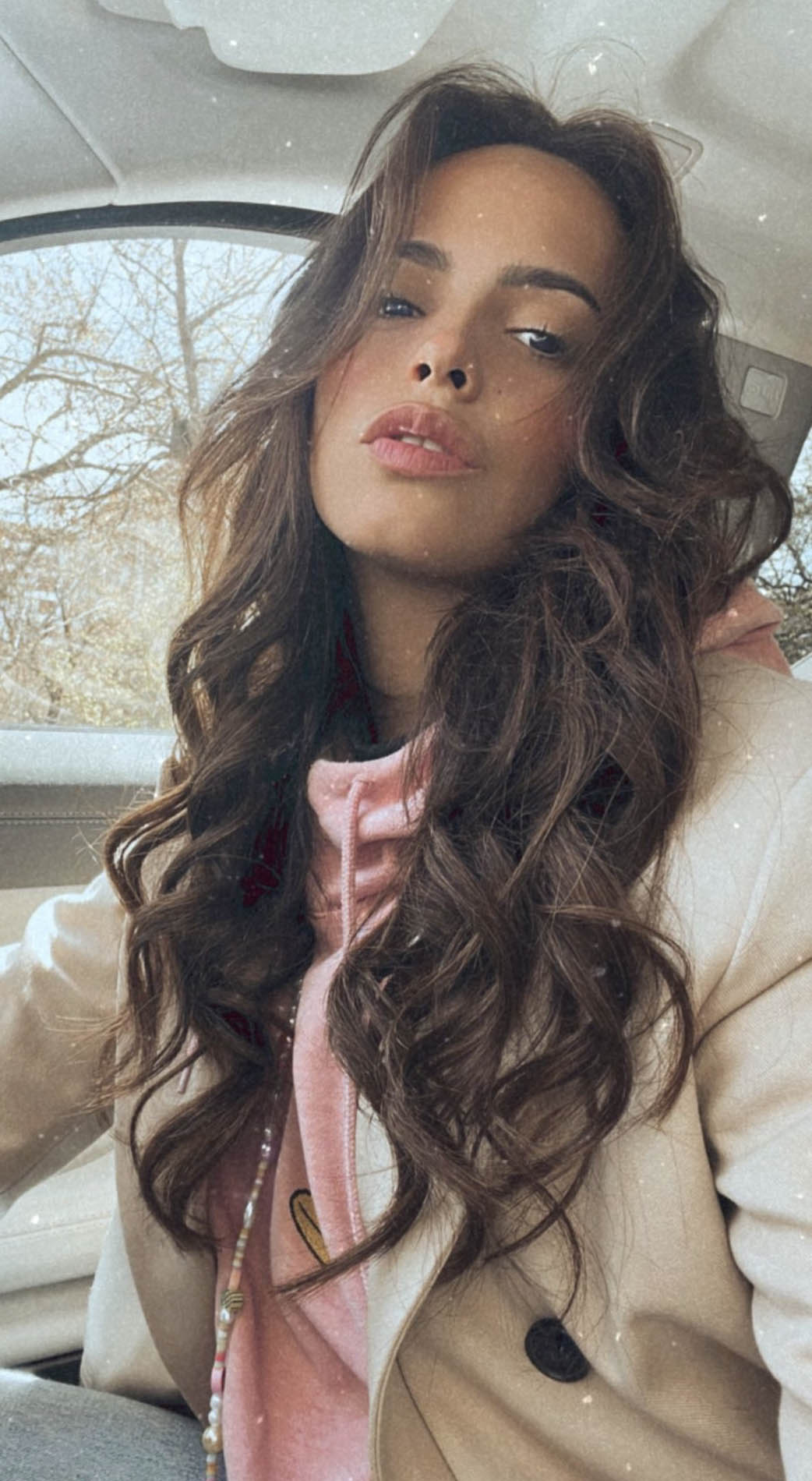 Gloria Camila peinado