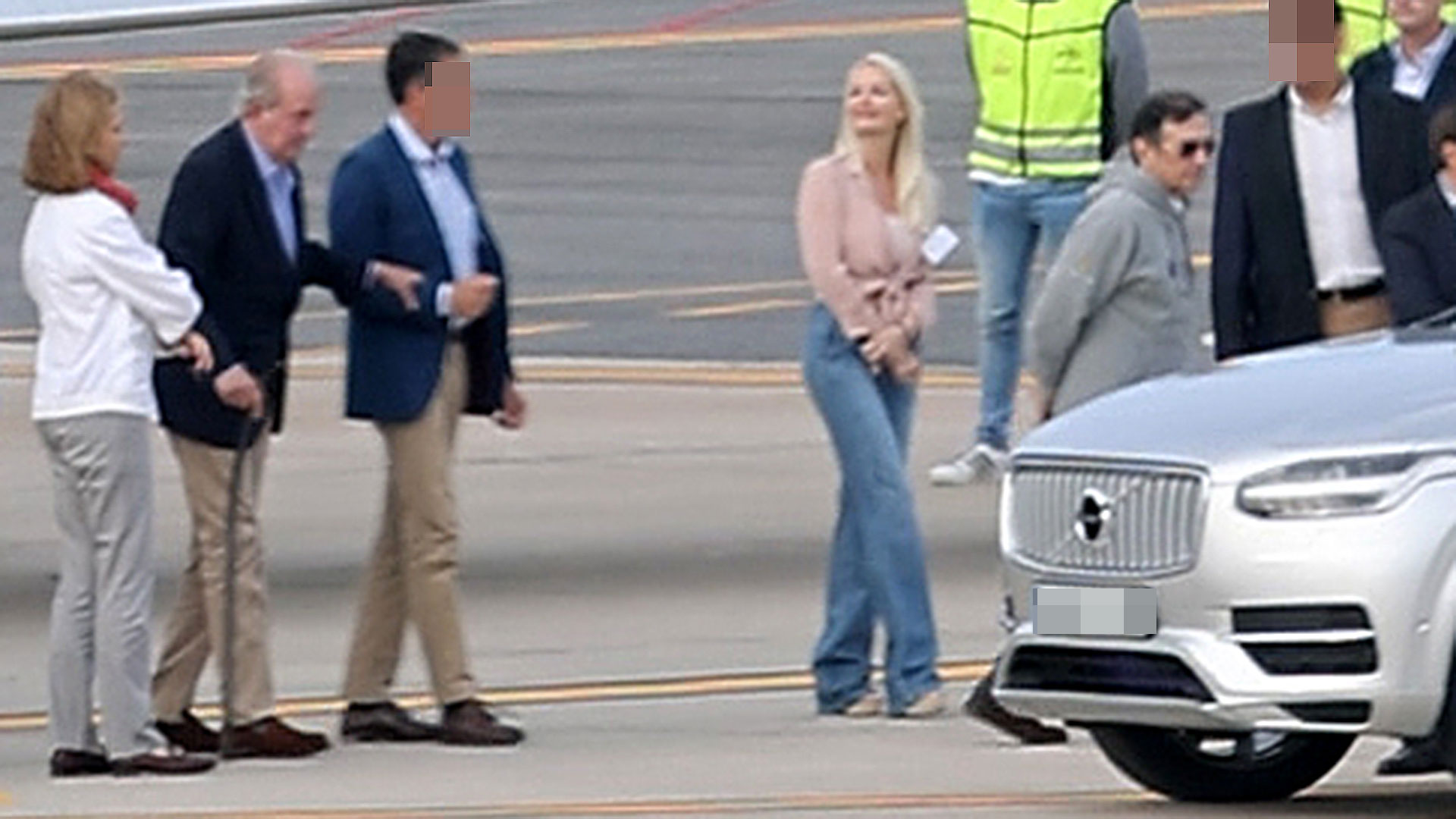 Quién es Cristina Franze, la misteriosa rubia que recogió al Rey Juan Carlos en el aeropuerto