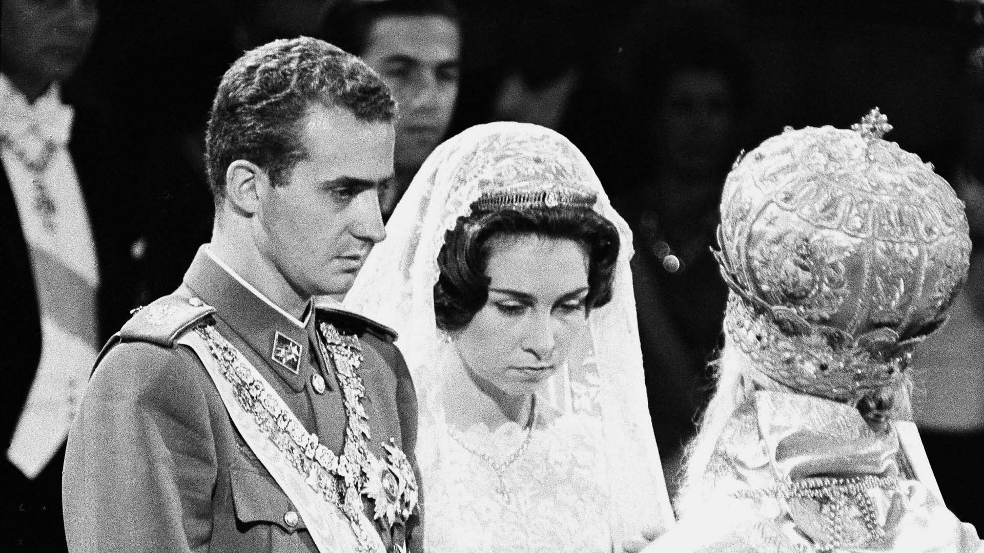 Rey Juan Carlos y Reina Sofía: sus recuerdos de boda en venta por 400 euros