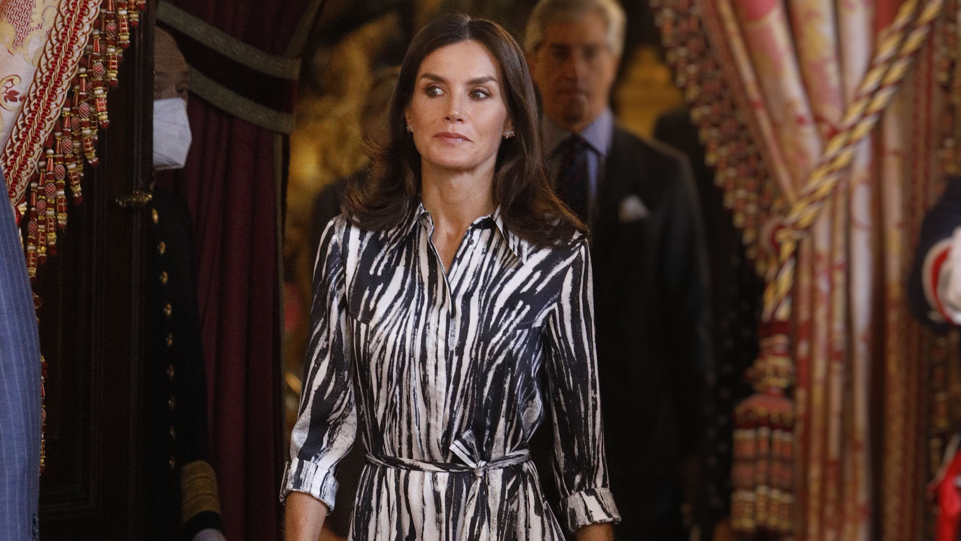 La Reina Letizia regresa al Palacio Real en 'modo salvaje'