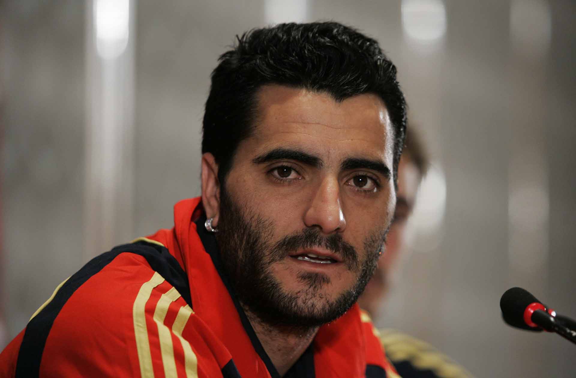 Spain’s Daniel Guiza talks during a press conference in Istanbul, Turkey, Tuesday, March. 31, 2009, a day before their World Cup group 5 qualifying soccer match against Turkey.