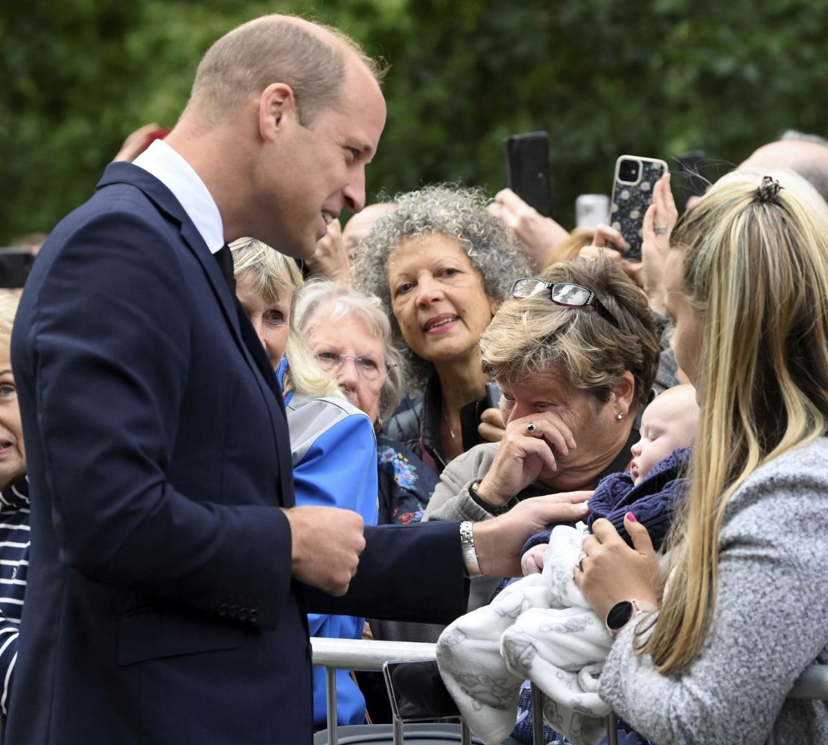 El príncipe Guillermo reconoce que el cortejo fúnebre de Isabel II le recordó al de su madre: 