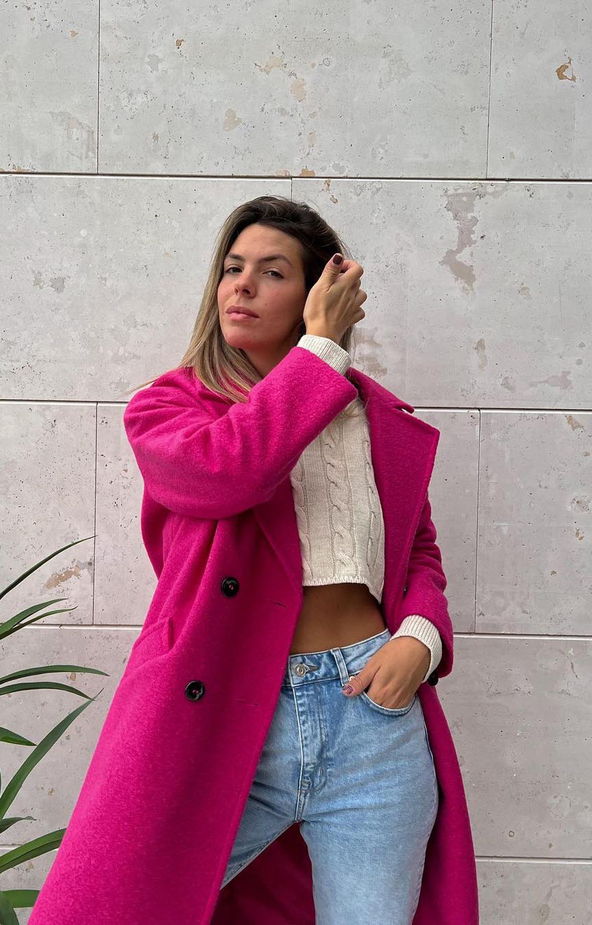 Laura Matamoros tiene el abrigo fucsia más cool Primark