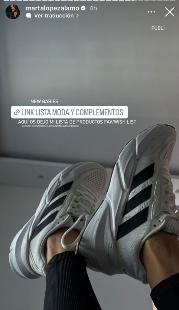 Marta López Álamo deportivas Adidas