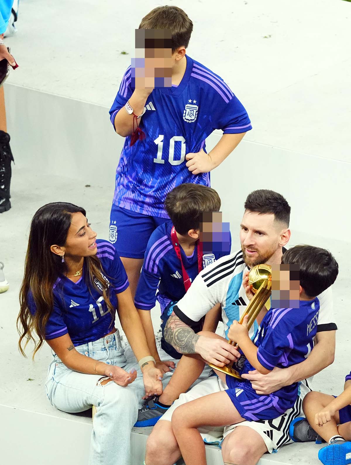 ditorial Use Only Lionel Messi of Argentina poses for a selfie with his wife and children Argentina v France, FIFA World Cup 2022, Final, Football, Lusail Stadium, Al Daayen, Qatar - 18 Dec 2