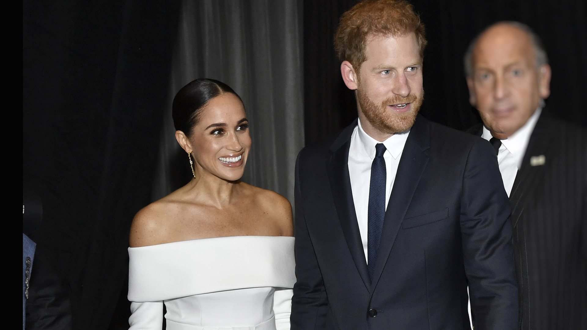 Meghan Markle y el príncipe Harry se van de boda con estrellas de Hollywood