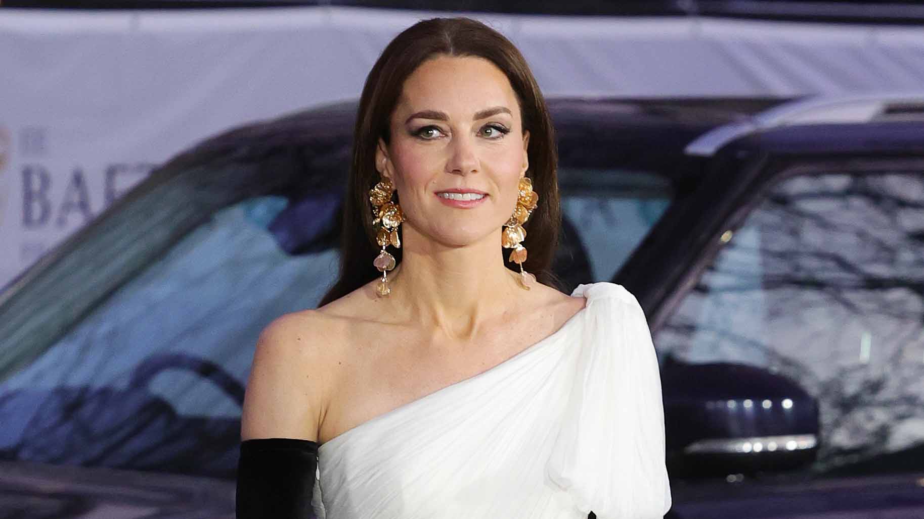 Imagen de Los 10 pendientes de Zara más glamurosos que compiten con los de Kate Middleton