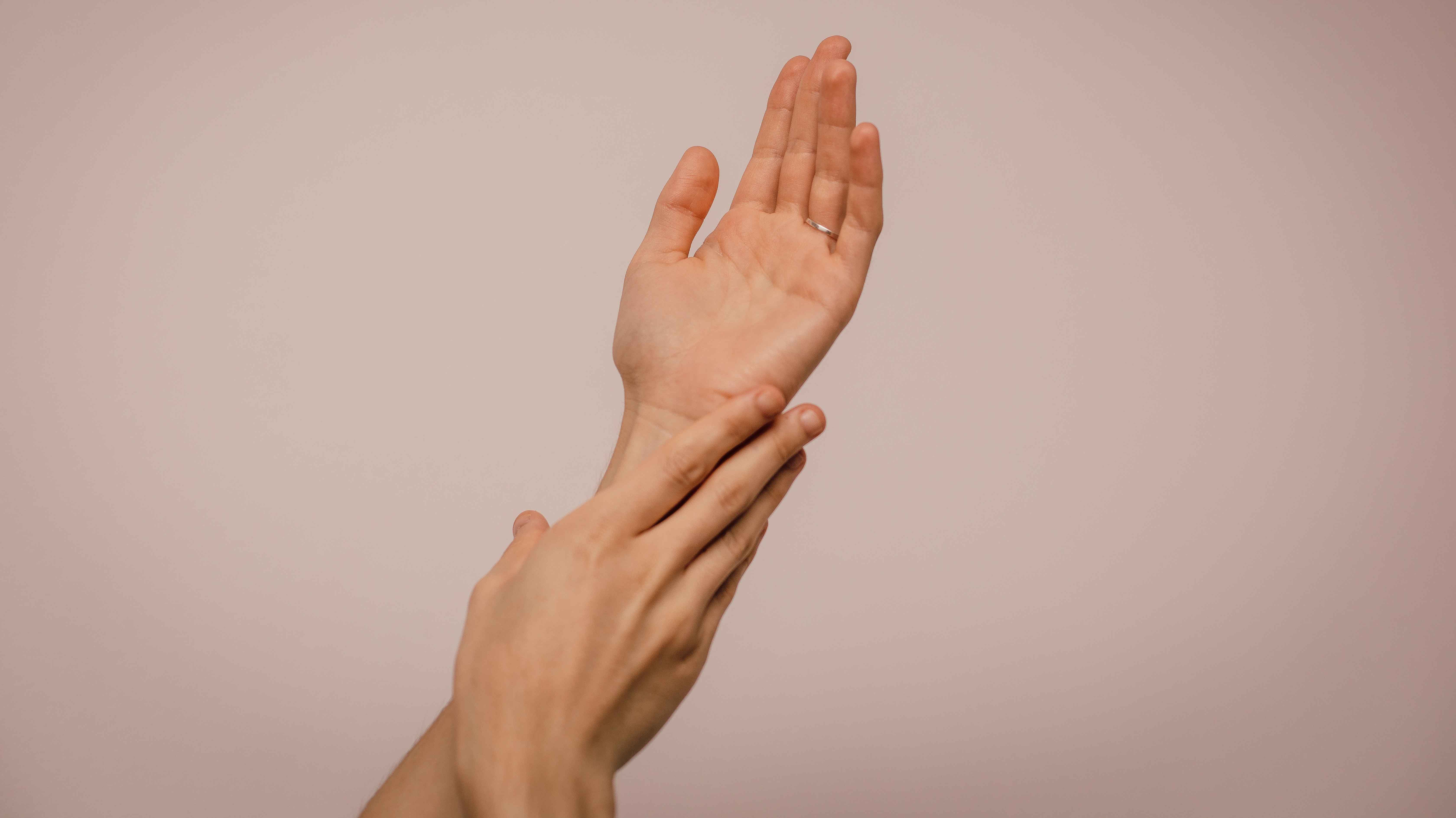 Imagen de Las 6 mascarillas de manos que reparan, regeneran y tienen efecto antiedad