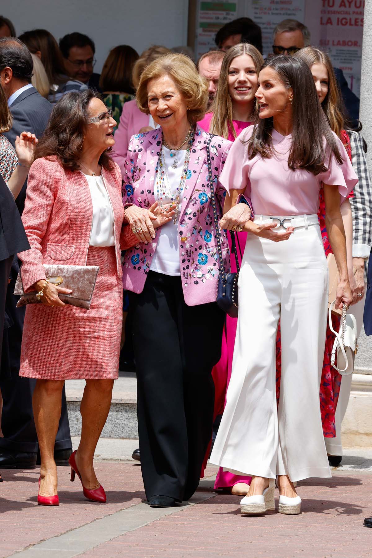 Paloma Rocasolano, la Reina Sofía y Letizia en la Confirmación de la Infanta Sofía