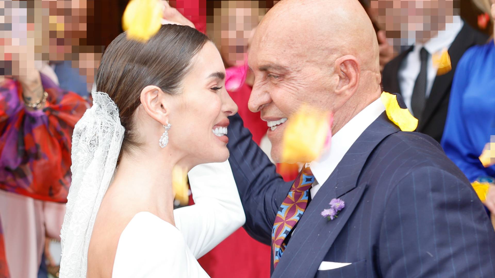 Rosa, suegra de Kiko Matamoros, se pronuncia tras la boda de su hija: 