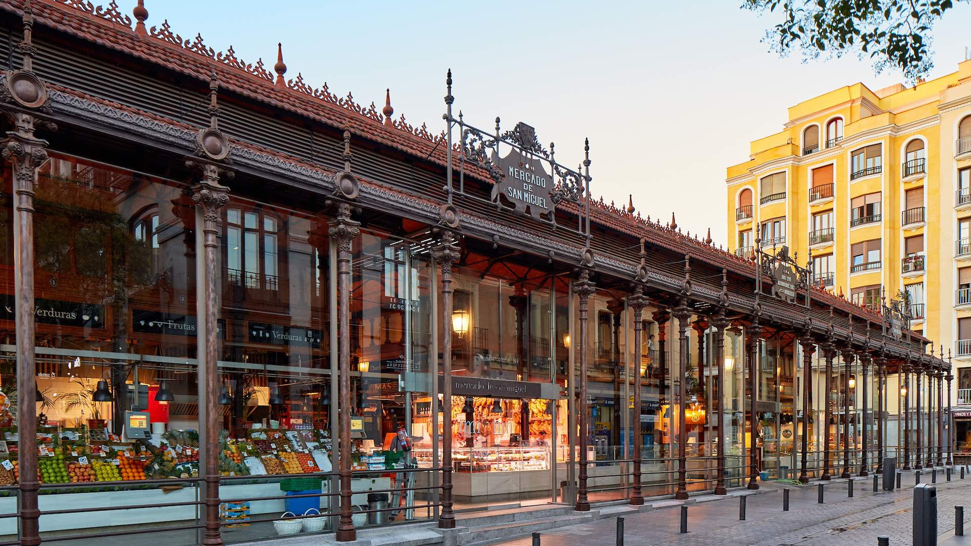 Imagen de Los 5 mejores mercados para tapear en Madrid y probar todos los sabores del mundo