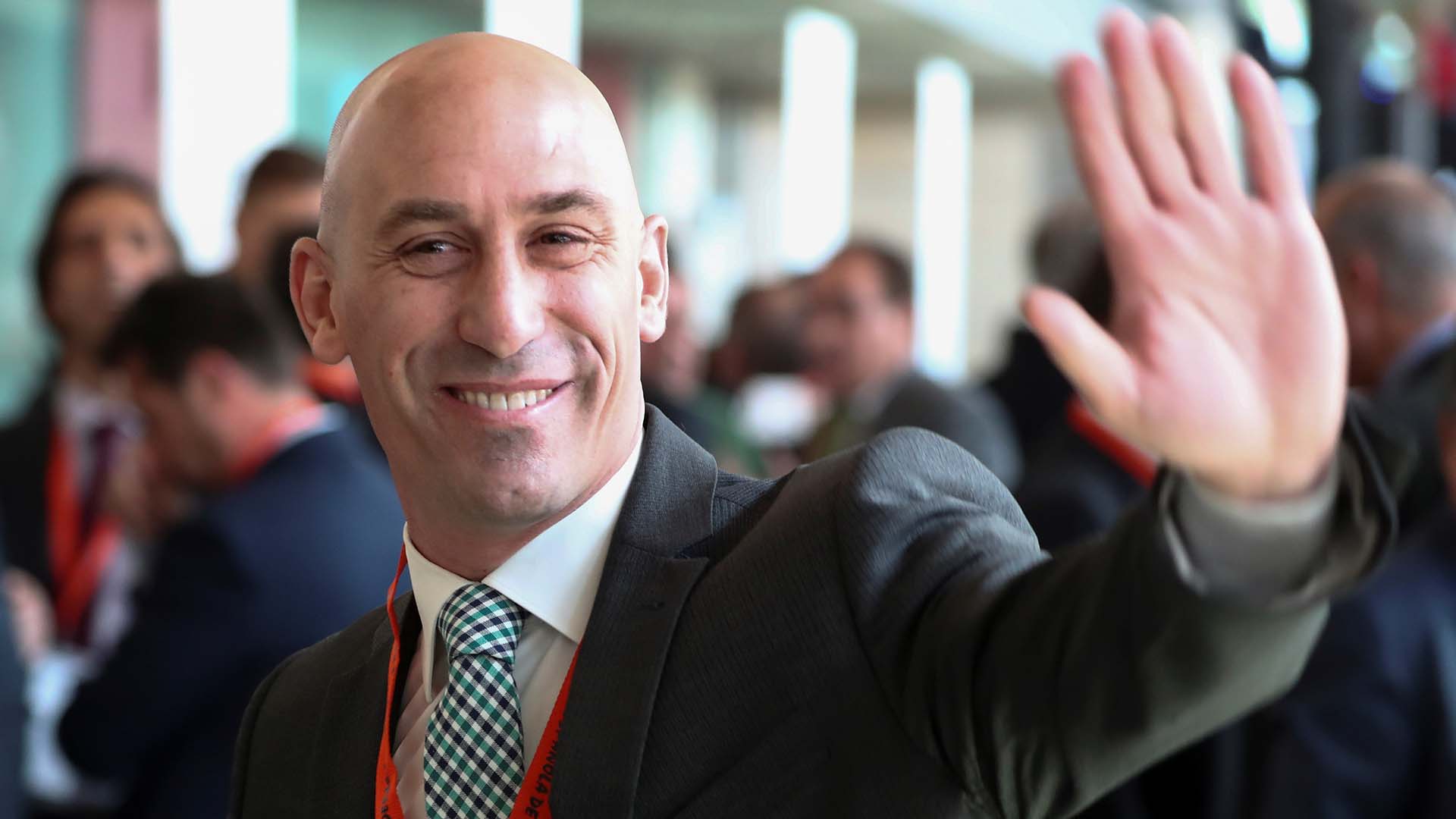 Luis Rubiales has given a speech in which he says he refuses to resign