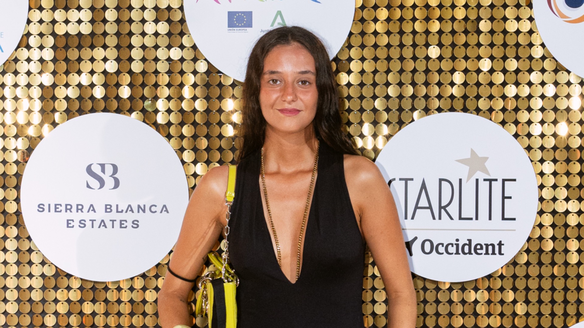 Victoria Federica arrasa y estrena el top lencero de Zara más de moda (y ya quedan pocas tallas)