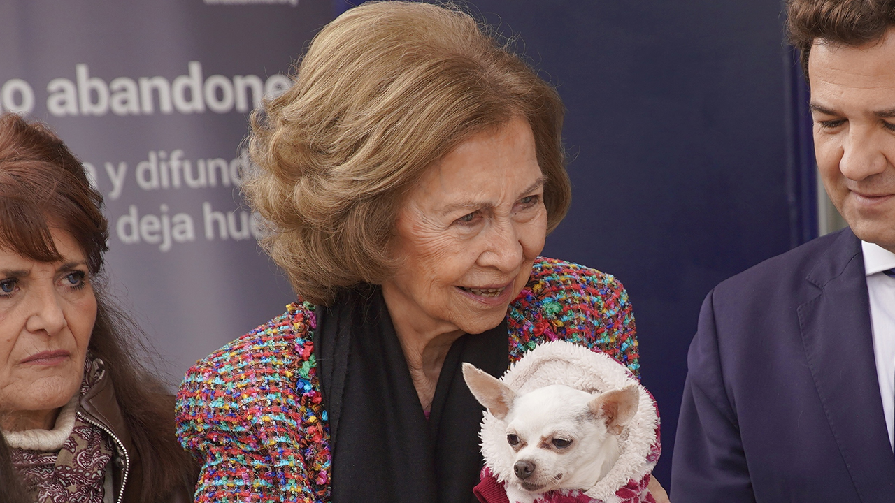 La Reina Sofía reafirma su pasión por los animales con su visita más tierna